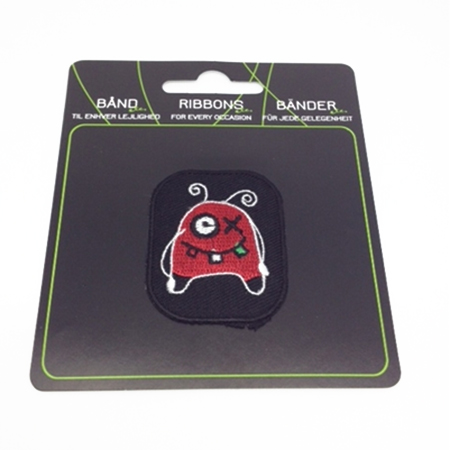 Strygemærke med rumvæsen, 39x47 mm