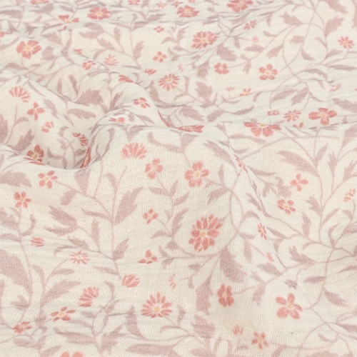 Double gauze med blomster (musselin), lyserød