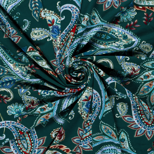 Viscose jersey med grønt paisley mønster